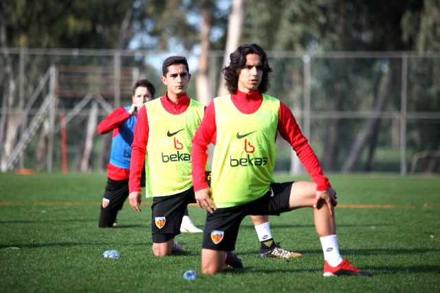 Monchi 15 lik Türk ün peşinde