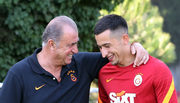 Derbi öncesi Galatasaray a kötü haber!