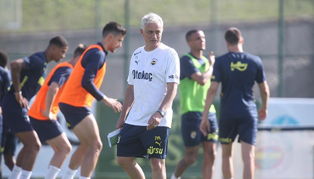 Fenerbahçe de yeni sezon hazırlıkları başladı