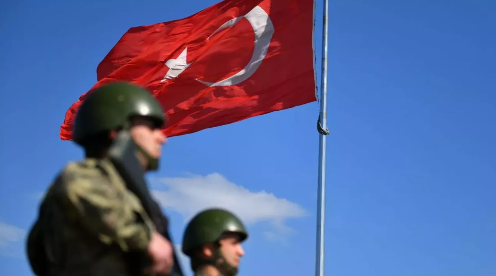 FETÖ mensubu 2 kişi sınırda paketlendi