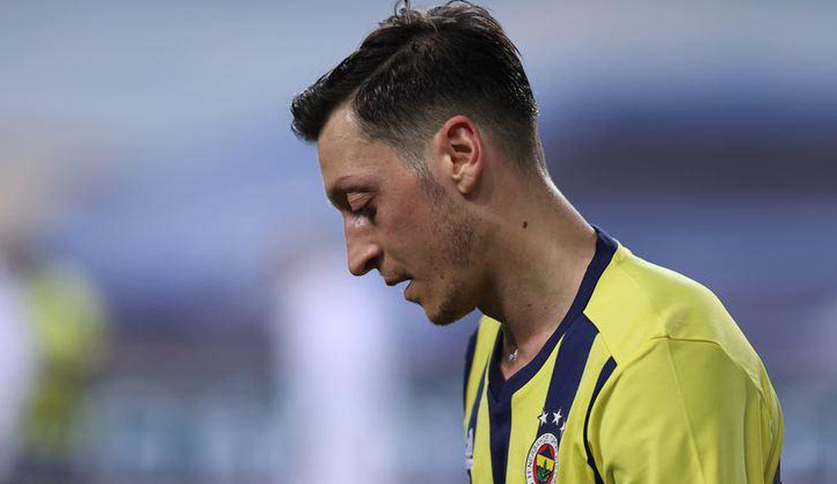 Fenerbahçe taraftarı onu bekliyor! Mesut Özil bugün sahada olacak mı?
