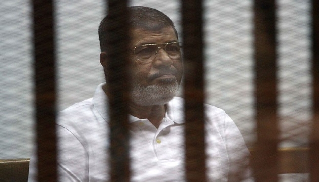 Muhammed Mursi defnedildi