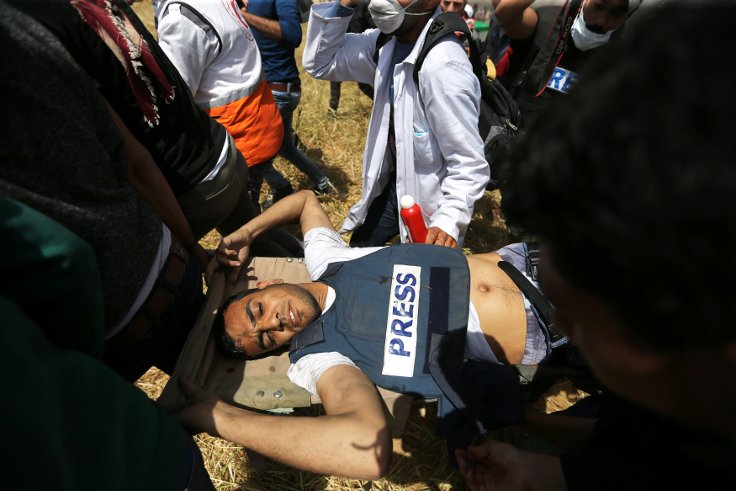 İsrail in Gazze de vurduğu gazeteci yaşamını yitirdi