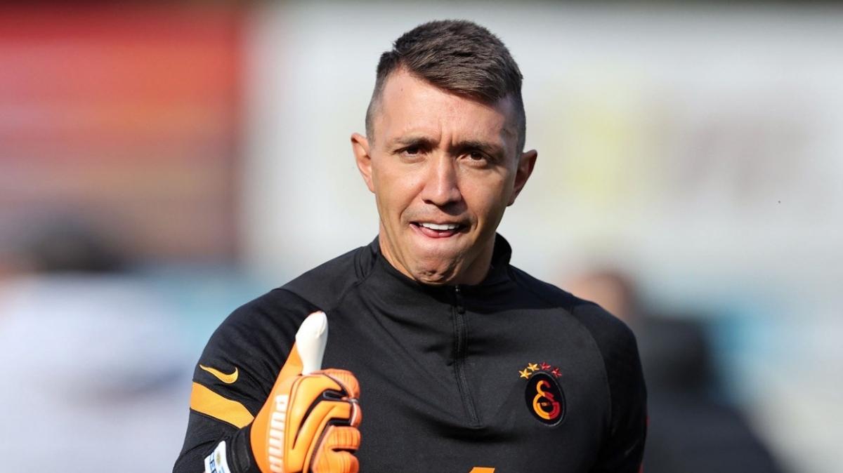 Galatasaray da Muslera alarmı!