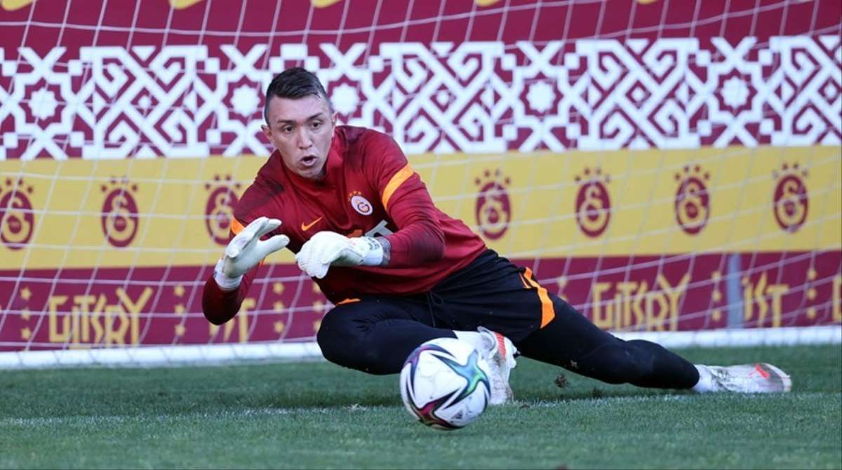 Galatasaray da Muslera sevinci