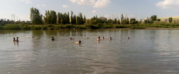 Muş ta nehre giren 4 çocuk boğuldu