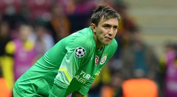 Galatasaray da Muslera şoku!
