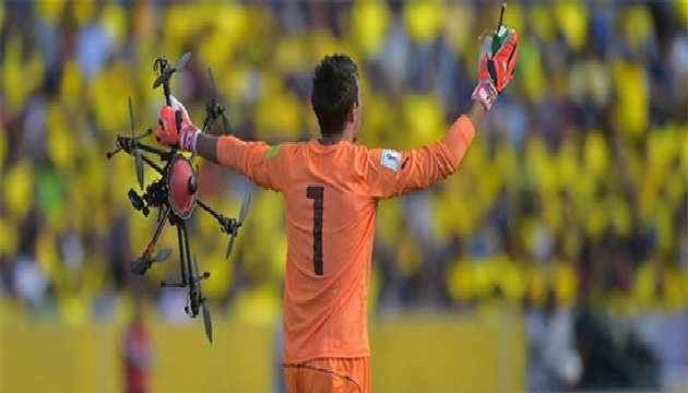 Muslera bu kez İHA yı yakaladı!