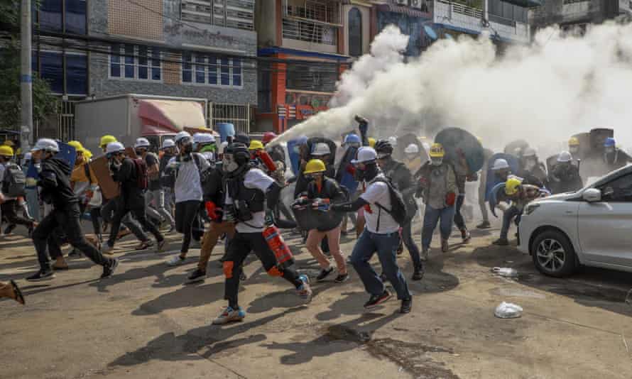 Myanmar da darbe karşıtı gösterilerde 4 kişi daha hayatını kaybetti