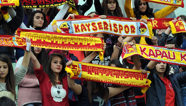 Anneler Günü nde kadınlara maç bileti ücretsiz