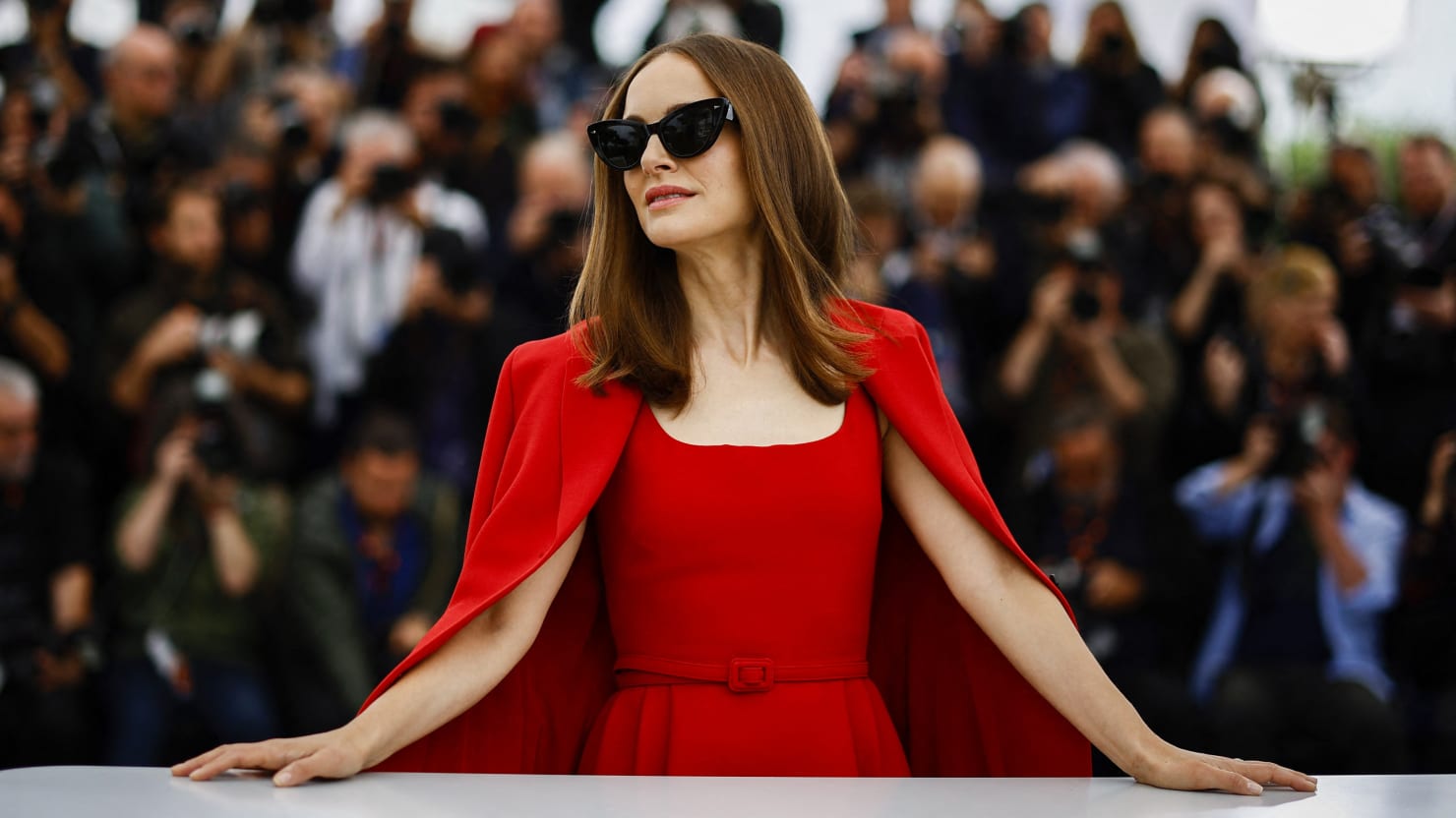 Cannes a Natalie Portman dan  çifte standart  eleştirisi!