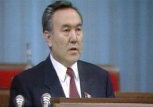 NAZARBAYEV ÖMÜR BOYU BAŞKAN