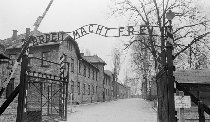 Sosyal medyayı ayağa kaldıran Nazi kampı fotoğrafı!