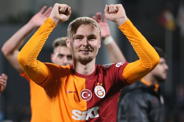 Galatasaray Victor Nelsson u satışa çıkardı! İşte bonservis bedeli...