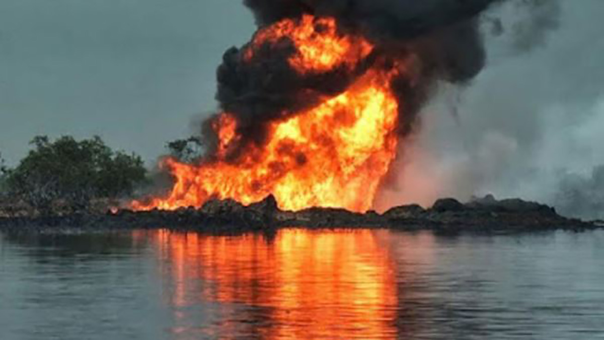 Nijerya da petrol rafinerisinde patlama: 100 ölü