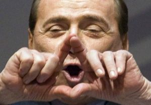 Berlusconi Sessizliğini Bozdu: