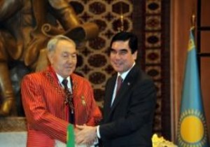 Nazarbayev Türkmenstan da!