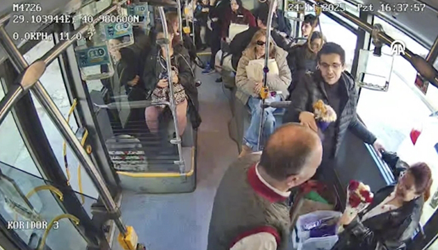 Otobüs şoföründen anlamlı hareket