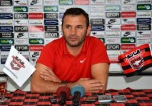Buruk Trabzonspor galibiyetini değerlendirdi!