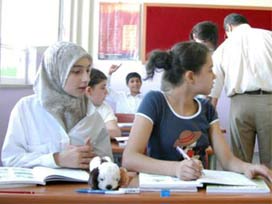 KILIK KIYAFETİN SERBEST OLDUĞU OKUL