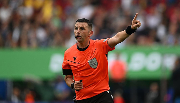 Galatasaray a İngiliz hakem