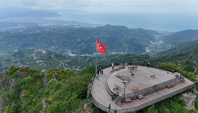 200 bin kişi bu manzarayı izledi