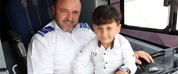 5 yaşındaki çocuğu ailesi otobüste unuttu