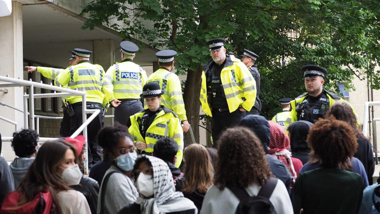 Oxford Üniversitesi nde Gazze ye destek eylemi: 16 öğrenci gözaltına alındı