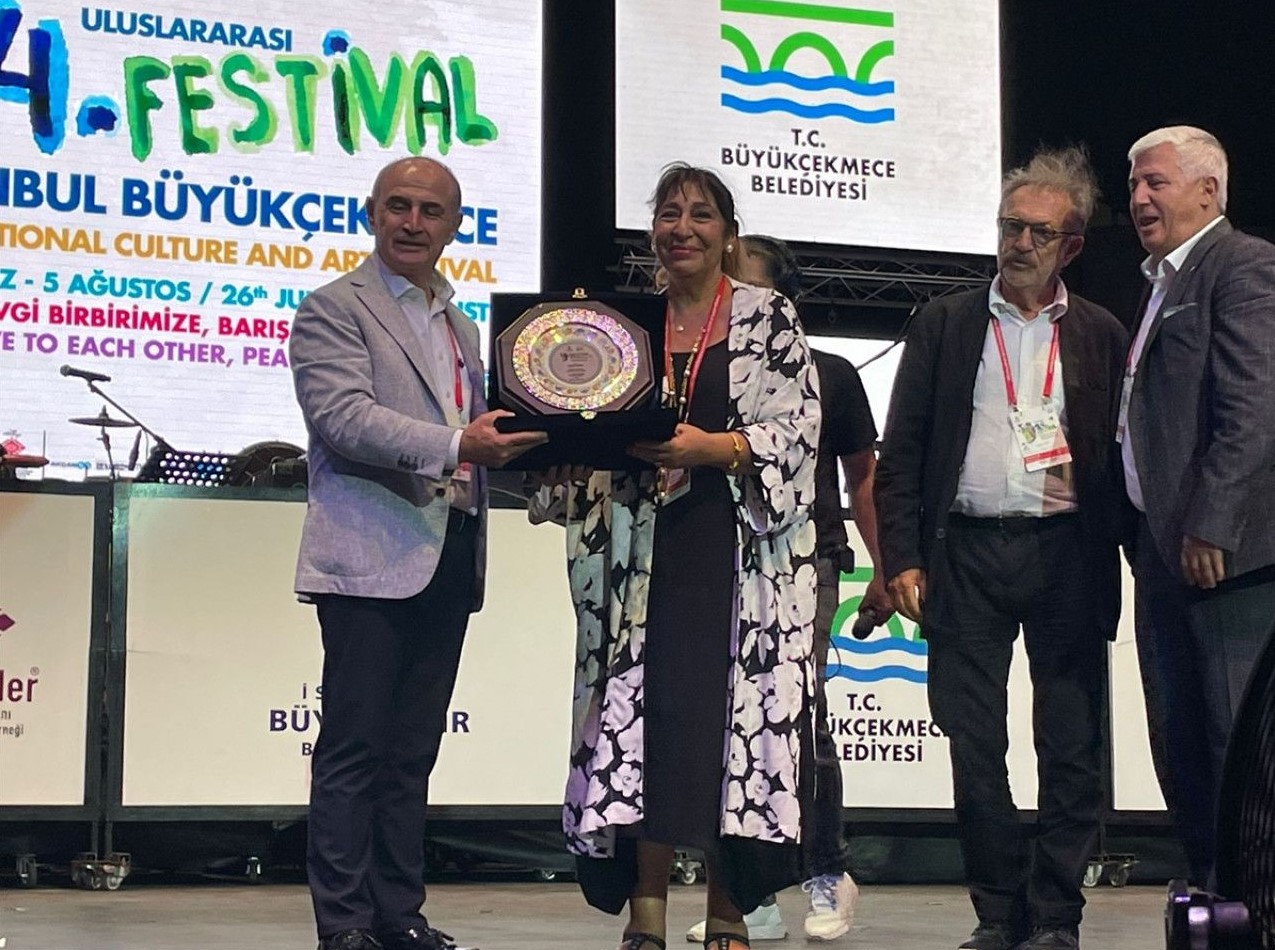 Melek Baykal ve Levent Tamer’e  Yaşam Boyu Onur Ödülü  verildi