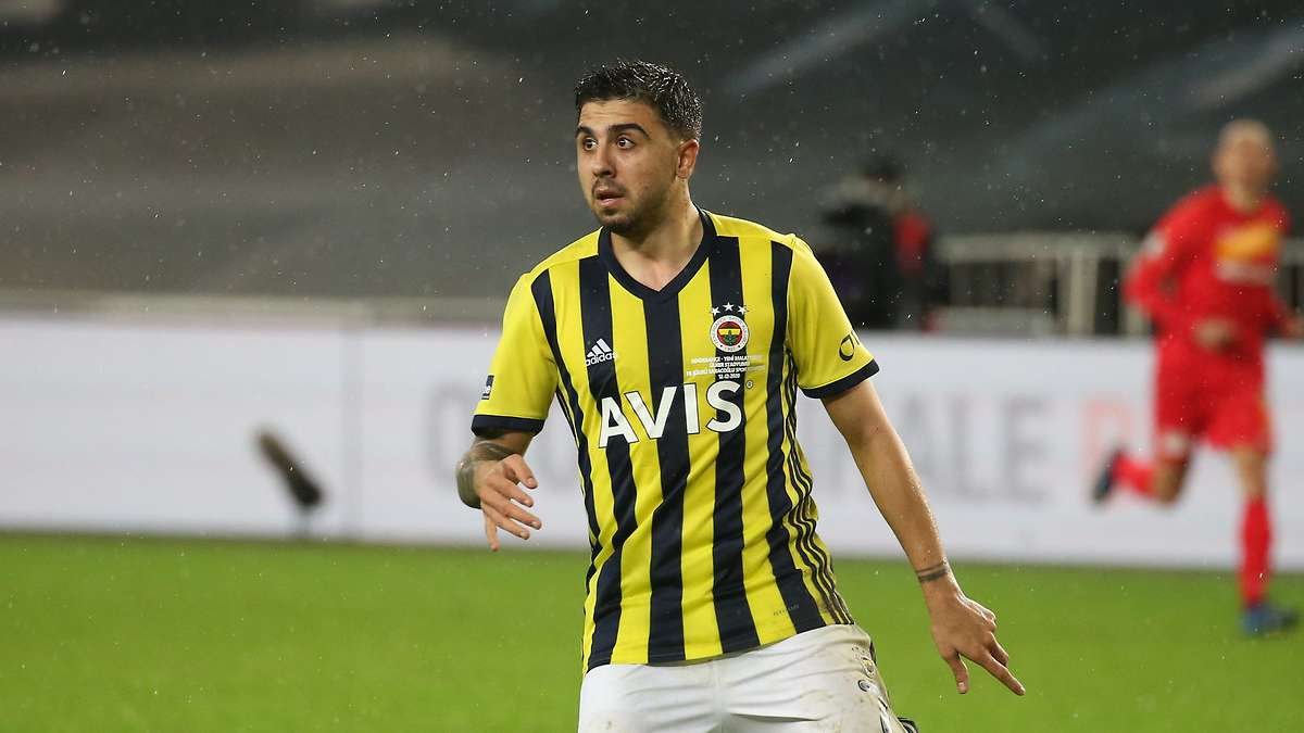 Pereira nın kararını verdi! Ozan Tufan ayrılıyor mu?