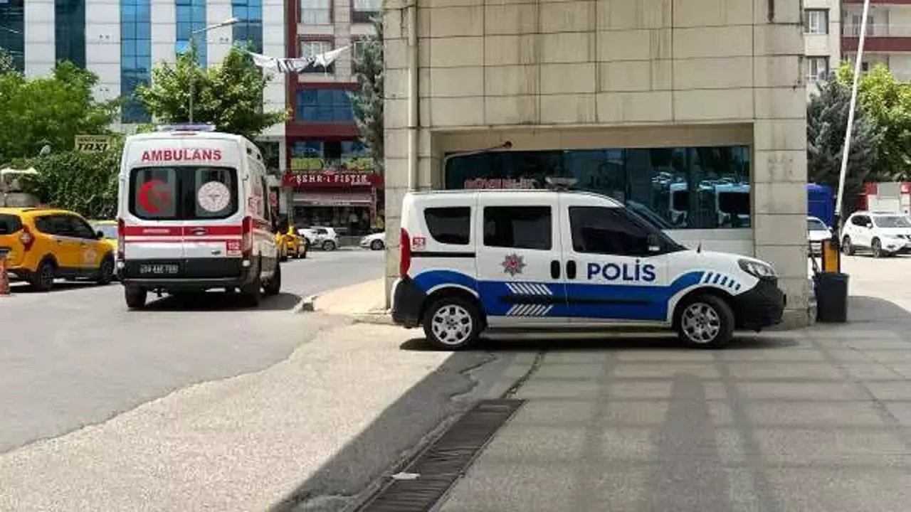 Silahlı kavgada kan döküldü