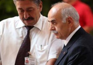 Kaosun Bir Ucunda CHP Diğerinde AKP