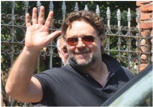 Russel Crowe İstanbul la Fena Dalga Geçti!