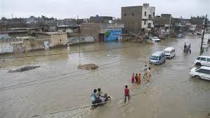 Pakistan sele teslim oldu:57 ölü