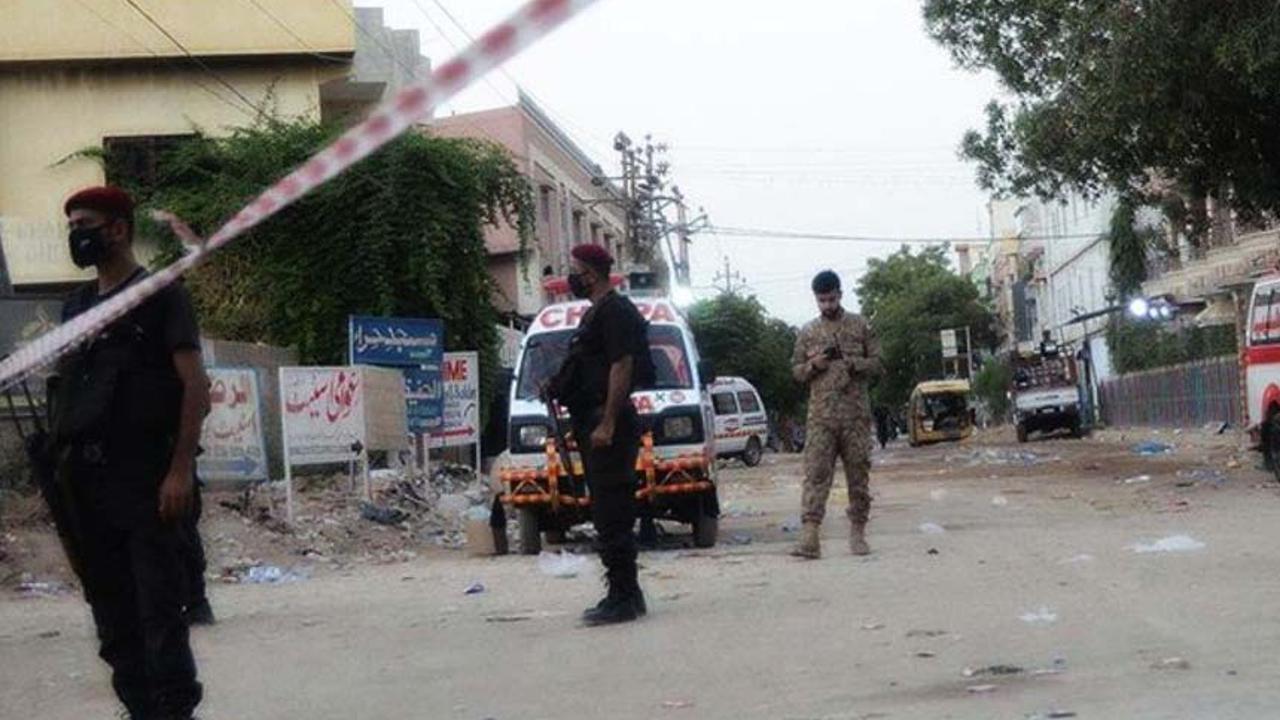 Pakistan da okula silahlı saldırı: 7 öğretmen öldürüldü