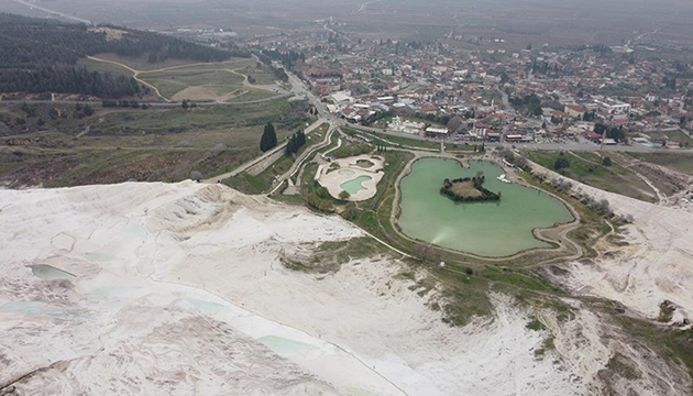 Pamukkale ye 2 milyon turist bekleniyor!