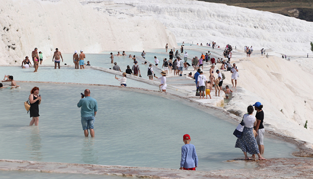 Pamukkale ye ziyaretçi akını