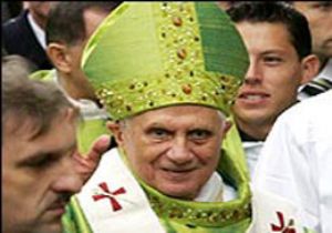 Papa: Eşcinsellik Büyük Tehlike
