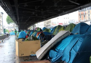 Paris teki göçmen kampı tahliye edildi!