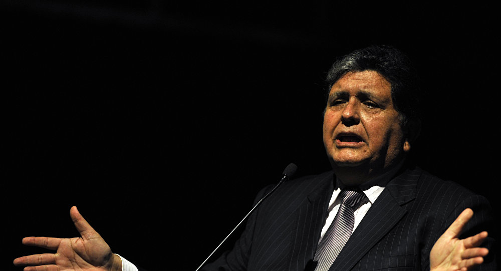 Peru nun eski Devlet Başkanı Garcia tutuklanmadan önce kendisini vurdu