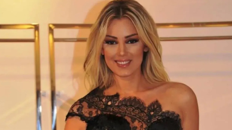 Petek Dinçöz, Rusya da mahsur kaldı!