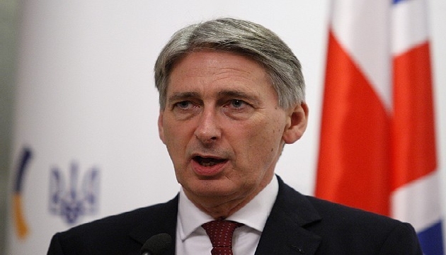 Hammond, İran ı ziyaret edecek!