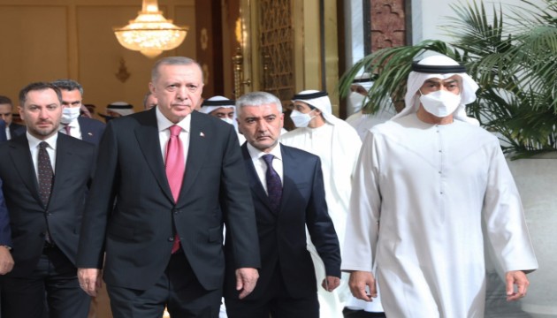 Erdoğan, BAE yeni Devlet Başkanı Nahyan ile görüştü