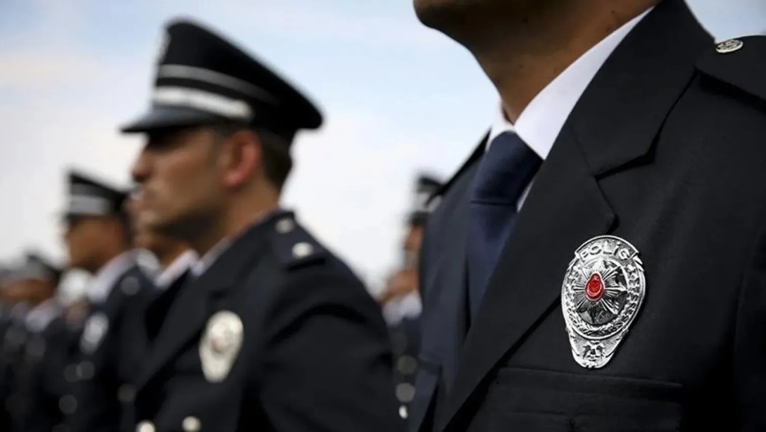 Bakan Yerlikaya duyurdu: EGM 10 bin polis alacak!