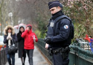 Paris emniyetinde skandallar!