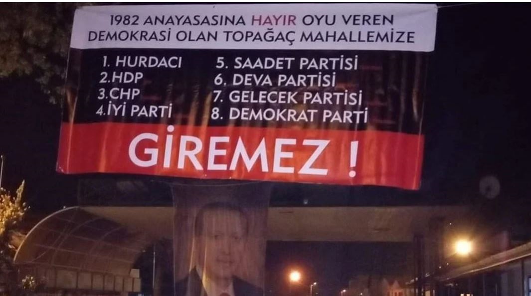 O ilde tepki çeken afiş: Millet İttifakı giremez!