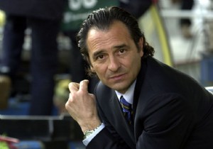 Prandelli Sneijder i yere göğe sığdıramadı!