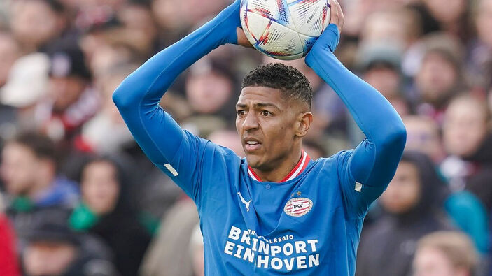 Galatasaray, Patrick van Aanholt u PSV’ye 1 yıl daha kiraladı