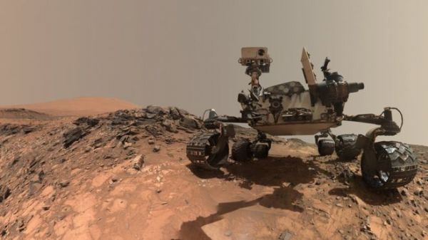 Curiosity den en net Mars fotoğrafları!