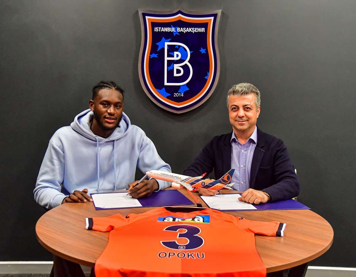 Başakşehir, Jerome Opoku yu getirdi